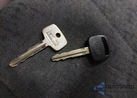 2001 Toyota Corolla S из США, поврежденный, VIN 2T1BR12E01C395480